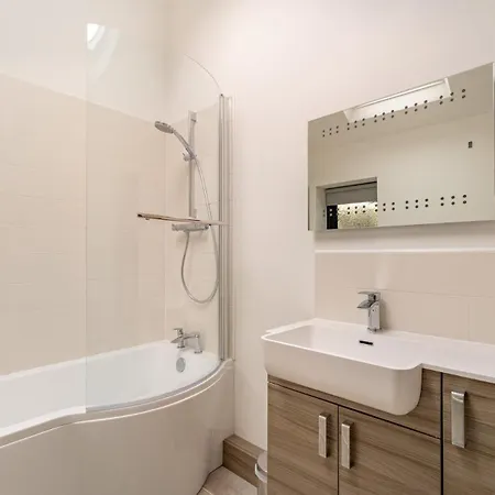 2 Bed In Oc-lr145 * אמבלסייד