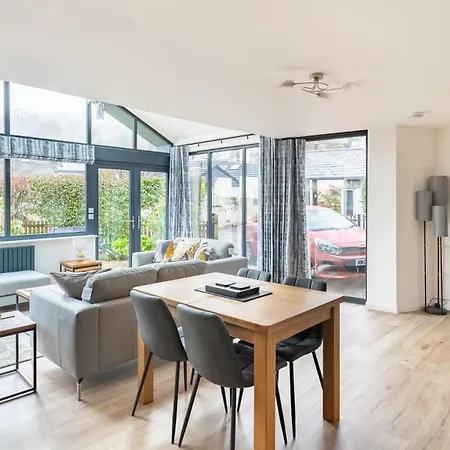 2 Bed In Oc-lr145 *