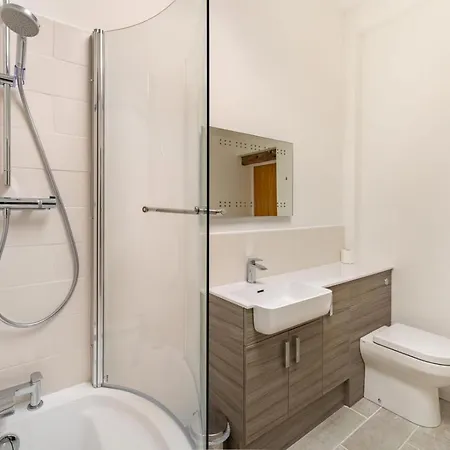 2 Bed In Oc-lr145 אמבלסייד